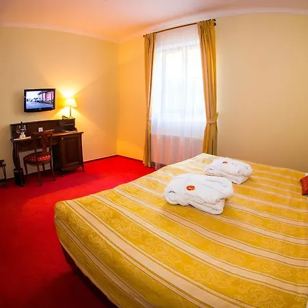 Hotel U Krale 3*